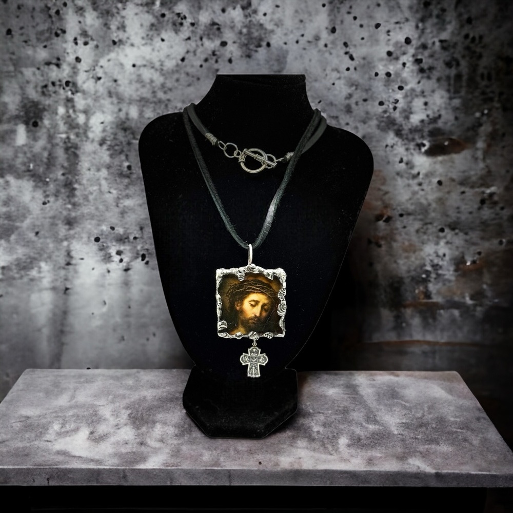 Reversible Suffering Christ Pendant w/ Silver Bezel & 925 Vntg Religious 4 Charm - Picture 3 of 16